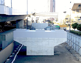 R3国道357号有明立体(山側)下部